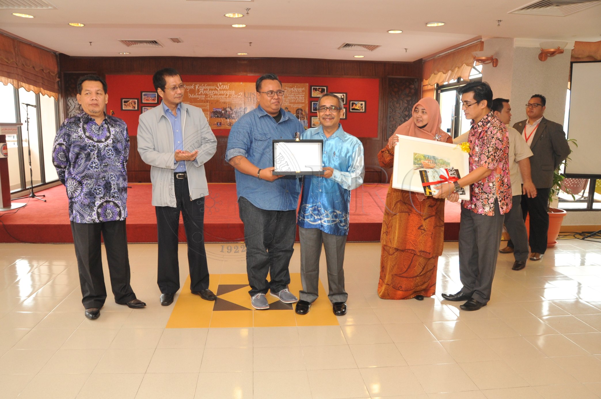 PRO 14 45 THAKSIN PRO 5802